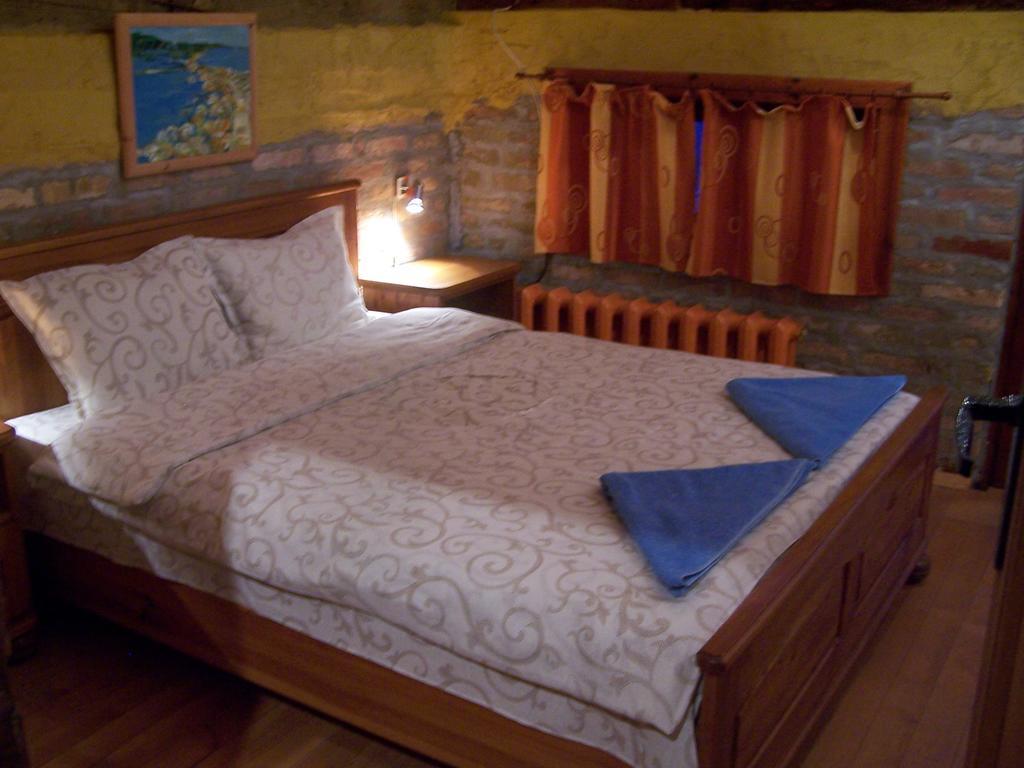 Casa De Artes Guest House Balchik Bilik gambar